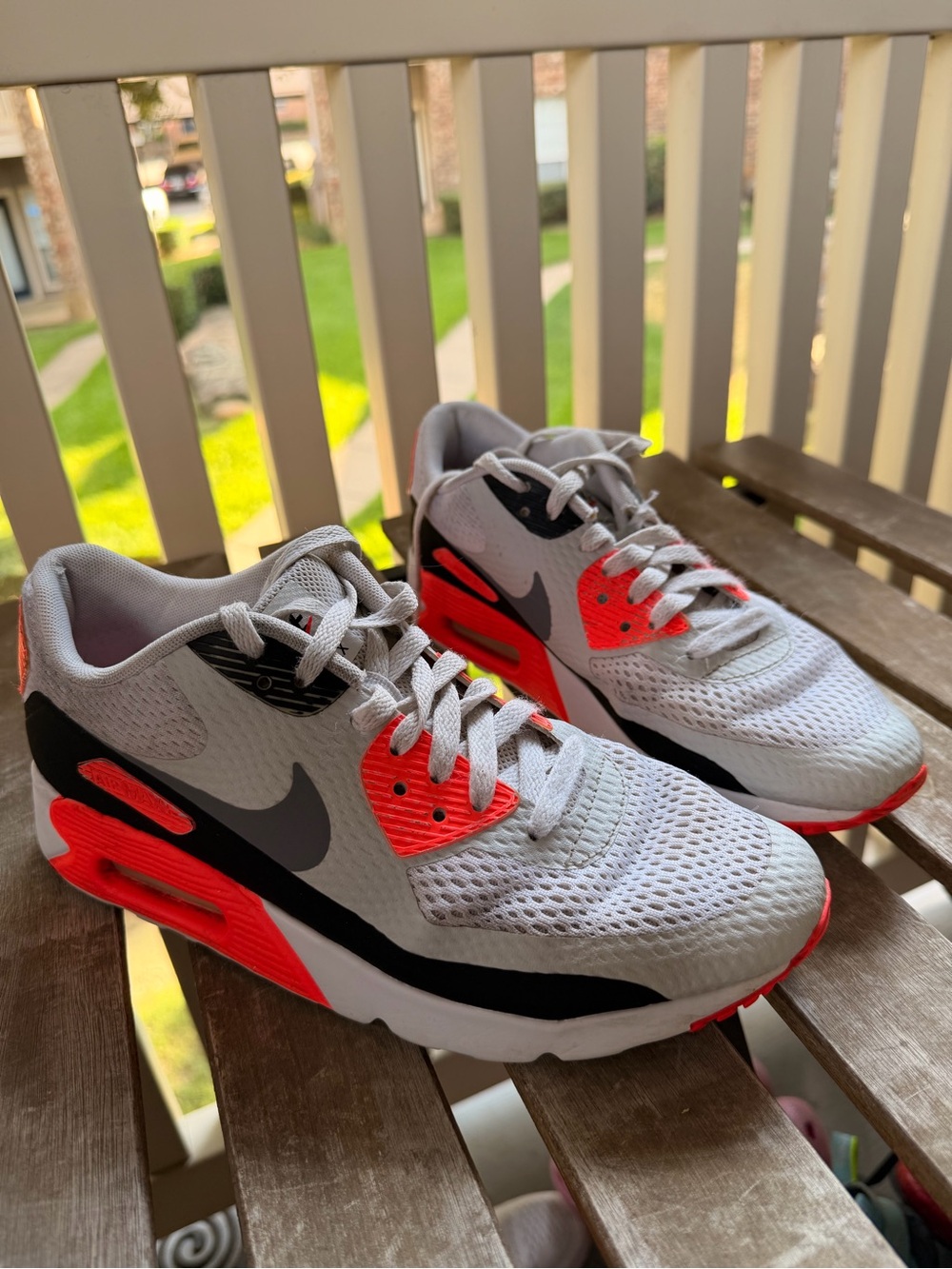 Nike Kids White and Bright Crimson/Black Air Max Style Sneakers